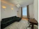 Apartament 3 camere, Central, zona Facultatii de Business, loc de parcare
